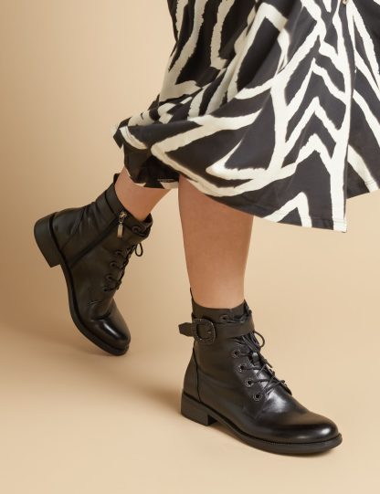 Jones Bootmaker Women's Leather Lace Up Buckle Flat Ankle Boots - 7 - Black, Black