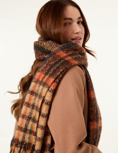 Checked Fluffy Scarf - ONE / BROWN PATTERN