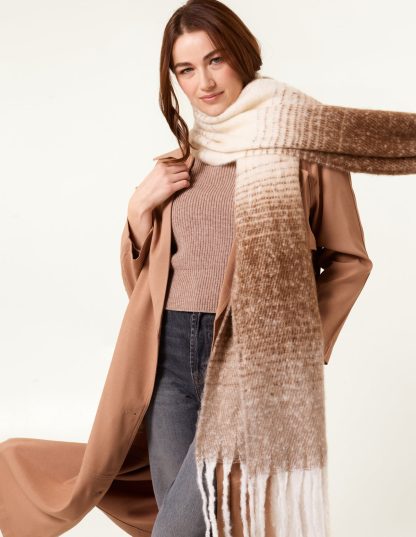 Ombré Brushed Scarf - ONE / BROWN PATTERN