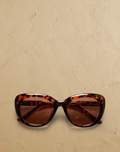 Tortoiseshell Oval Sunglasses